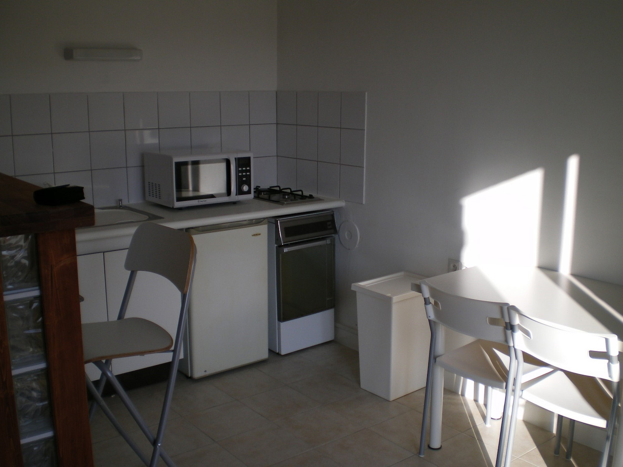 Appartement rénové TStudio Vendu meublé. Idéal pied à terre ou investisseur. Garage